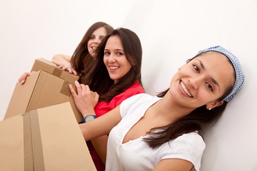 Ealing moving service for flats and local deliveries